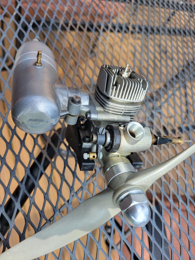 Super Tiger 45 Italian manufacture. Ecellent condition with great compression. Prop and mount included. photo 2