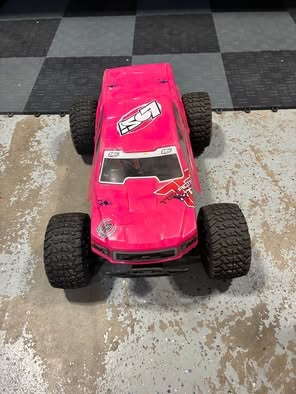 RC Truck Losi Tenacity MT AWD W/controller photo 3