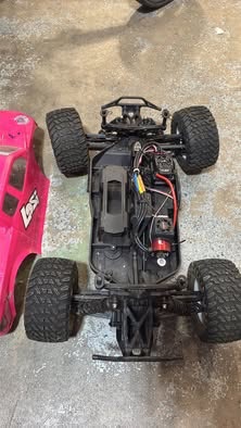 RC Truck Losi Tenacity MT AWD W/controller photo 5