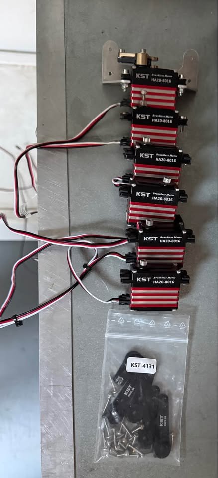 KST HA20-8016 Servos photo 1