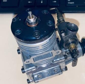 HP 40 Silver Star 2 stroke glow engine, with Mac's header (cut), & tongue muffler photo 10