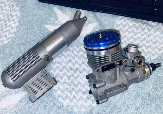 Magnum XLS 52a engine in box, complete. photo 3