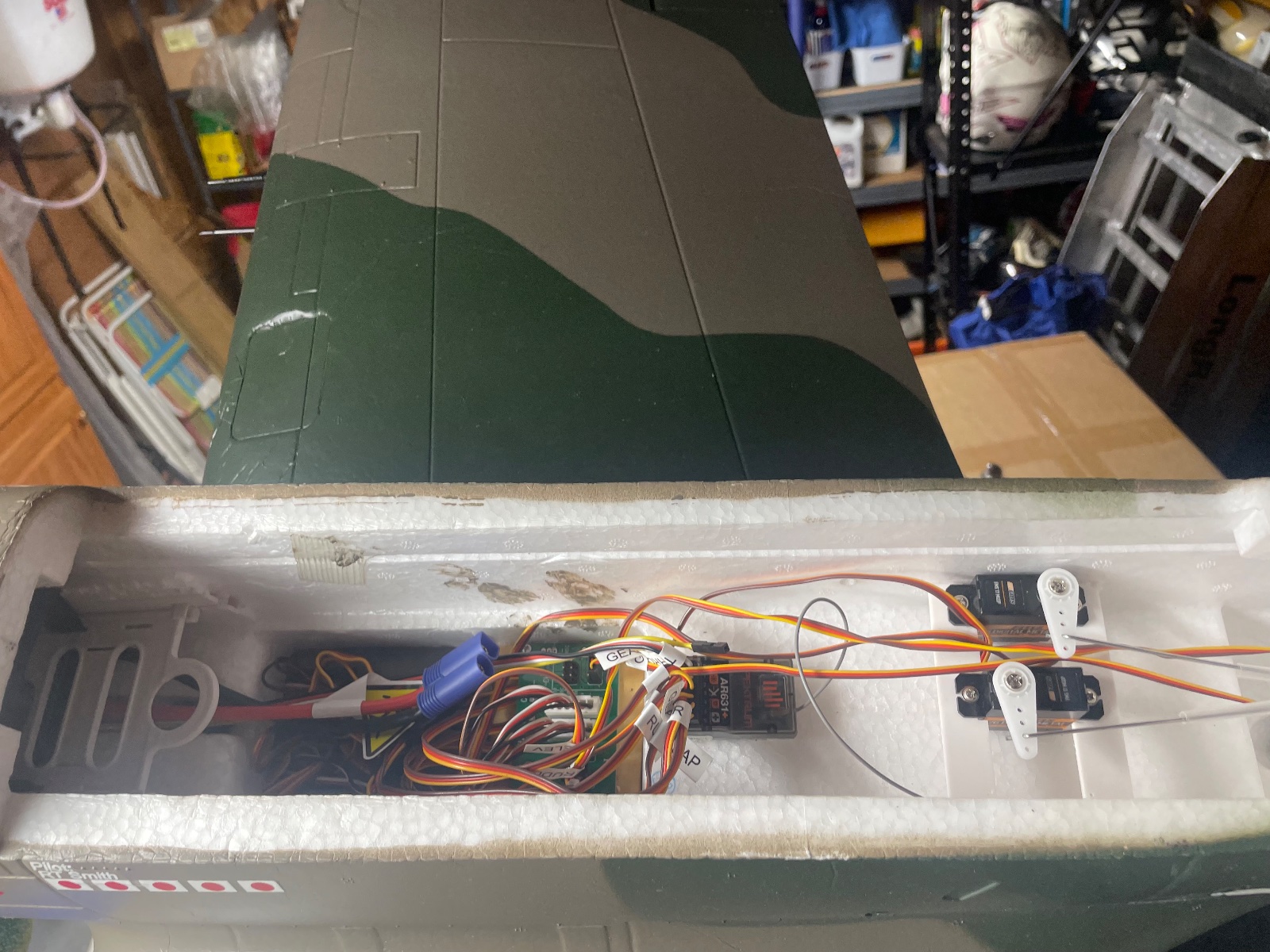 FMS 1400mm P-40B Warhawk photo 4