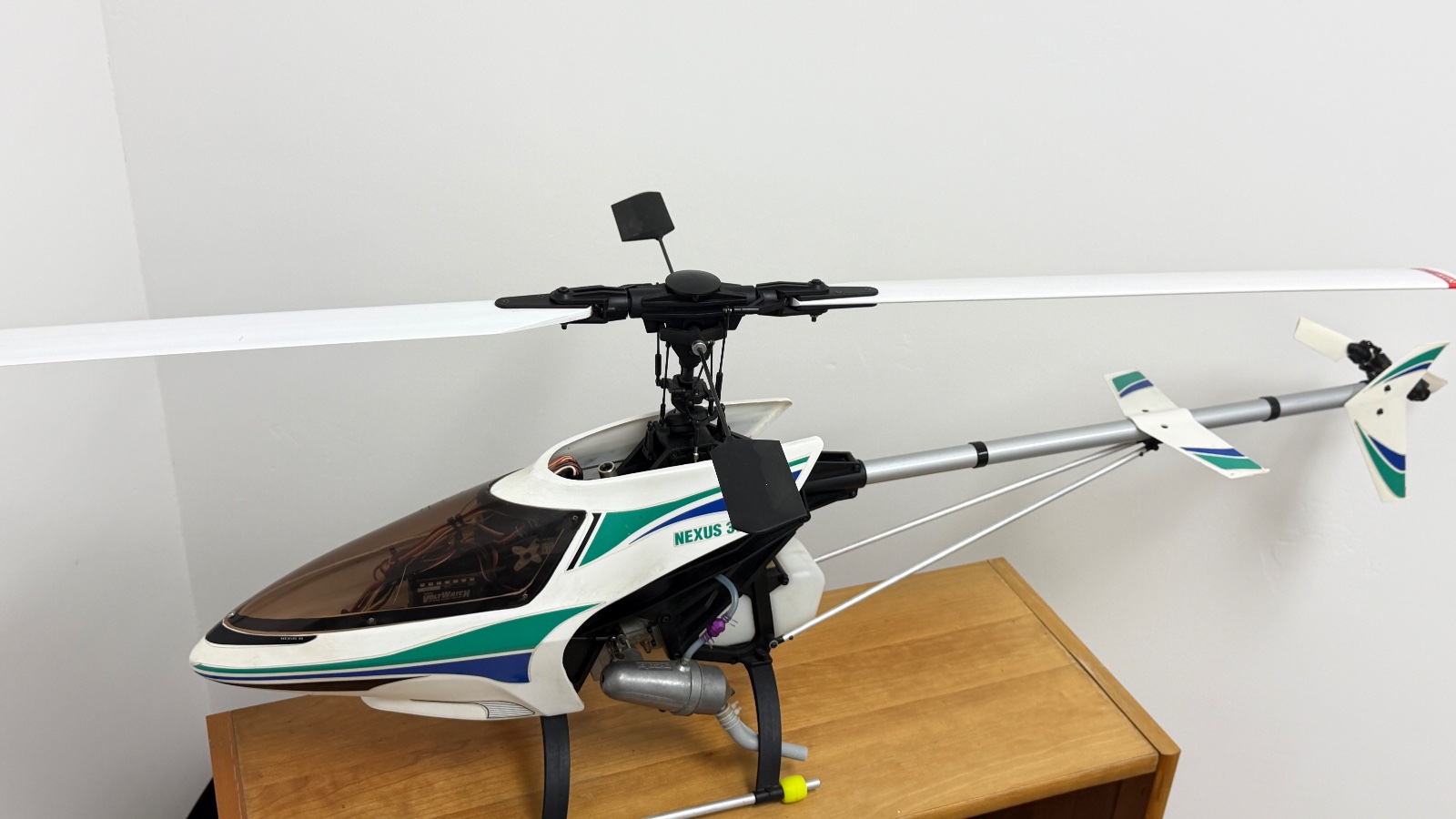 Kyosho Nexus 30 photo 2