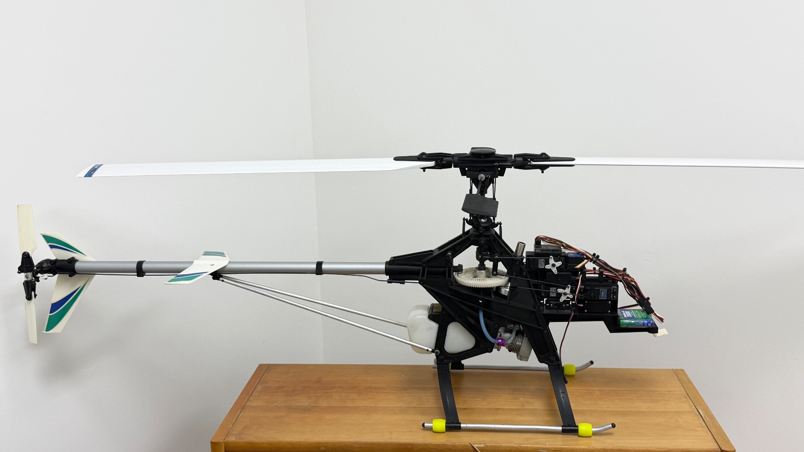 Kyosho Nexus 30 photo 11