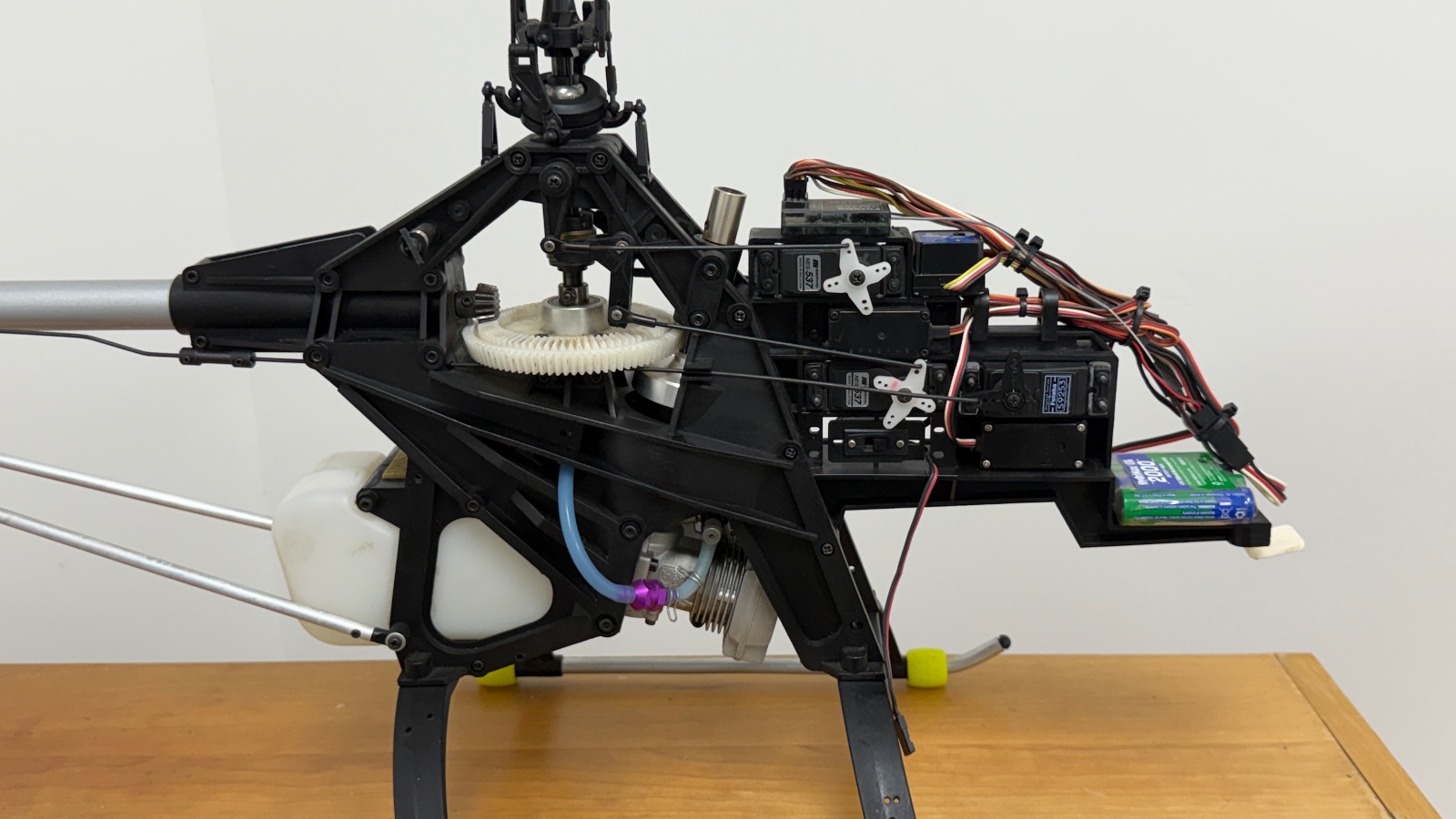 Kyosho Nexus 30 photo 12