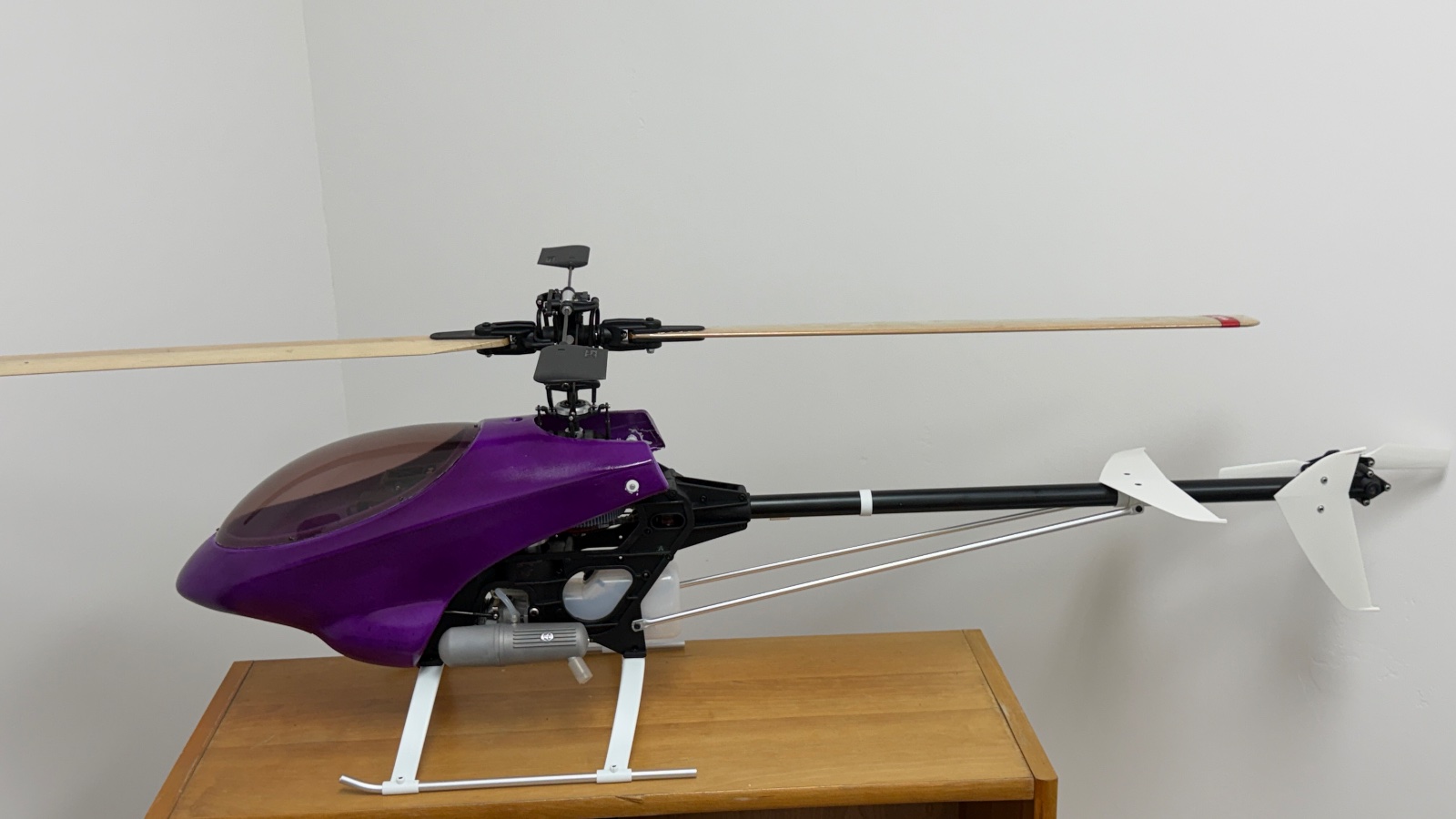 Raptor 30 photo 2