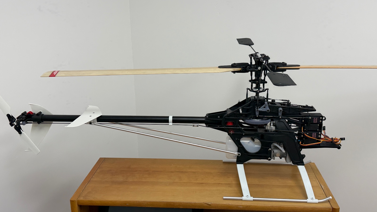 Raptor 30 photo 10