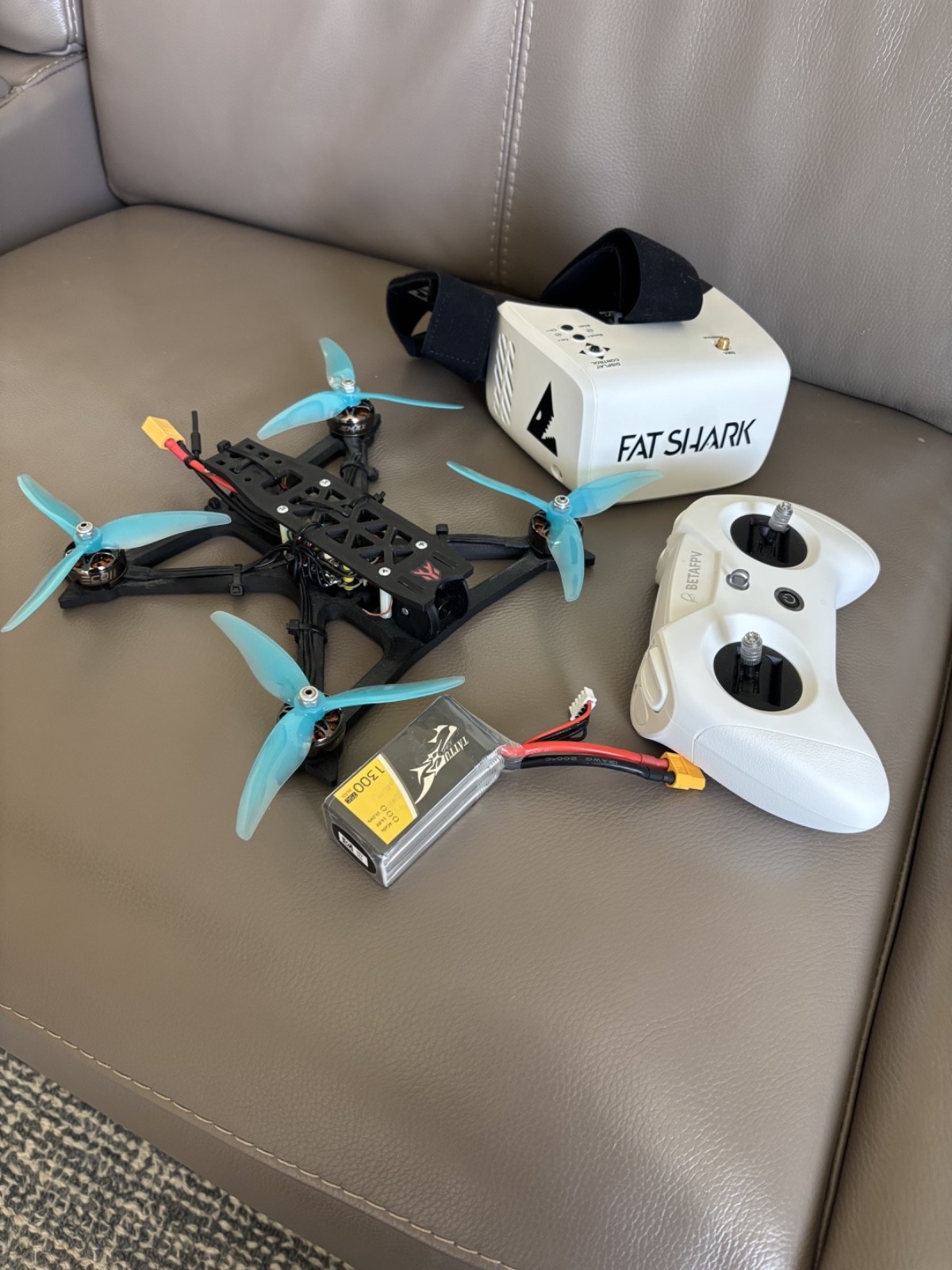 Custom Built FPV Drone with Receiver and FPV Goggles Ready To Fly photo 1