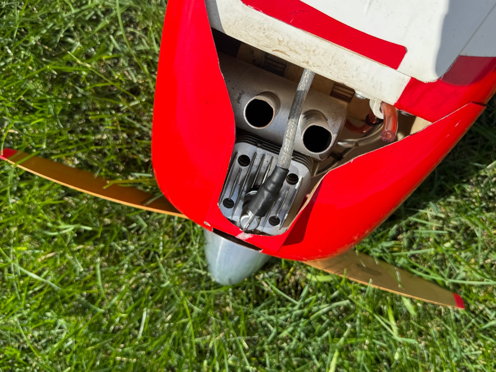 Valiant 30cc Motor/servos photo 4